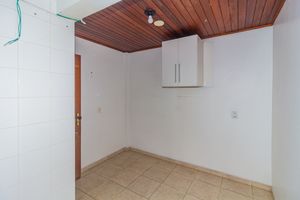 Image 19 - 730017