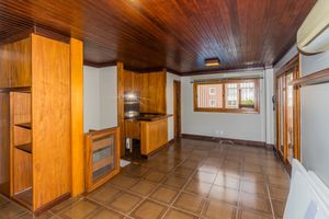 Image 25 - 730017