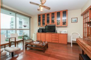 Image 4 - 730112