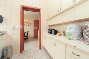 Image 19 - 730112