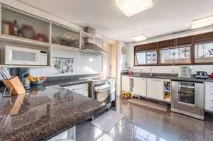 Image 33 - 730156