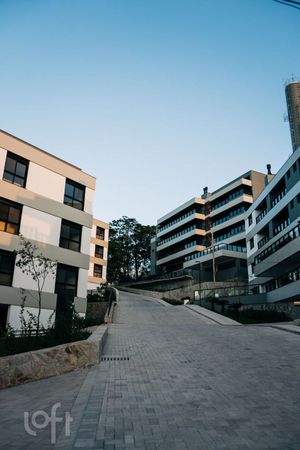 Image 15 - 731525