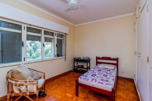 Image 23 - 731582