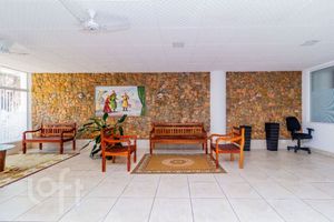 Image 45 - 731582