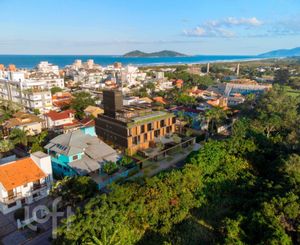 Image 1 - 731595