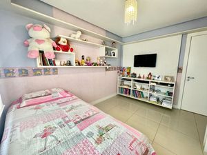 Image 12 - 731715