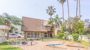 Image 3 - 731755