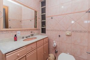 Image 19 - 731919