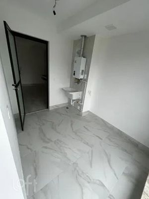 Image 3 - 732000