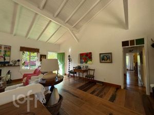 Image 10 - 732034