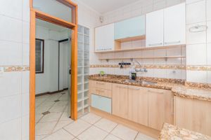 Image 32 - 732103