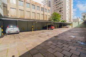 Image 40 - 732103