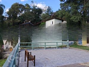 Image 1 - 732611