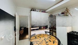 Image 4 - 732865