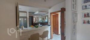 Image 7 - 732913