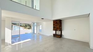Image 22 - 732928