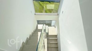 Image 32 - 732928