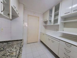 Image 19 - 733000