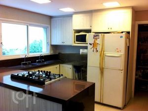 Image 3 - 733210