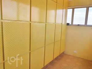 Image 8 - 733351