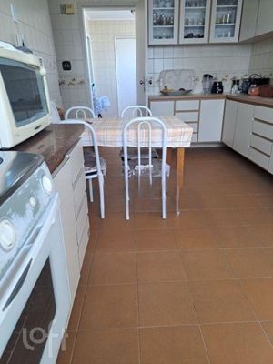 Image 8 - 733421