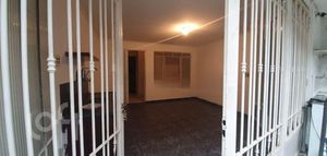 Image 19 - 733588
