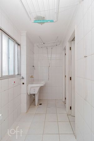 Image 8 - 734793