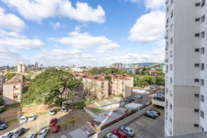 Image 4 - 735086
