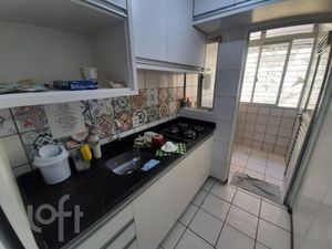 Image 4 - 735102