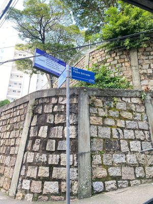 Image 22 - 735111