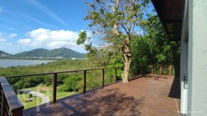 Image 44 - 735138