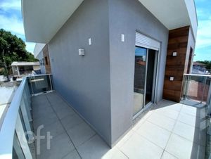 Image 3 - 735179