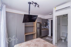 Image 1 - 735651