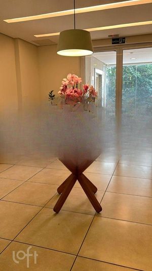 Image 19 - 735687