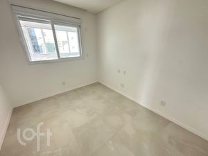 Image 3 - 735712