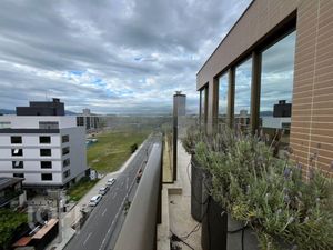 Image 15 - 735779