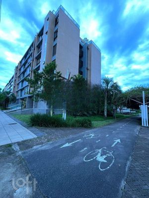 Image 14 - 735779