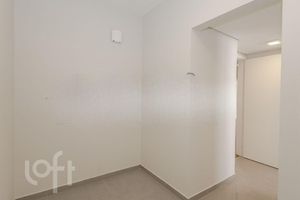 Image 18 - 735830