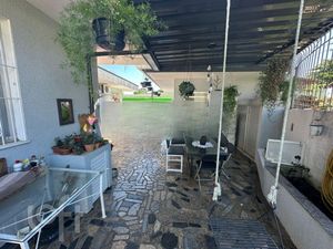 Image 25 - 735859