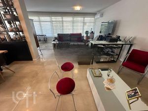 Image 17 - 735859