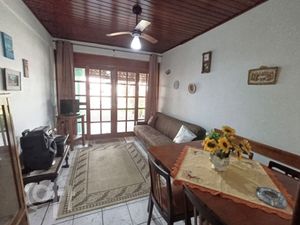 Image 14 - 736037