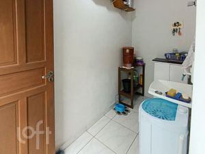 Image 9 - 736042