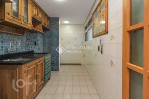 Image 5 - 736212