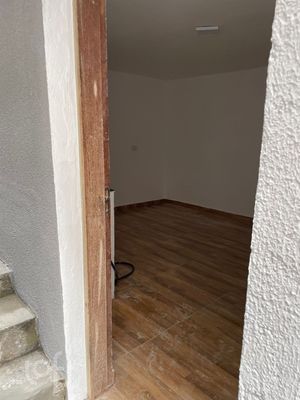 Image 3 - 736499