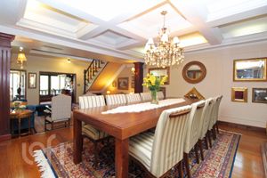 Image 11 - 736703