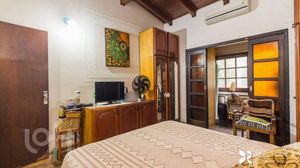 Image 38 - 736750