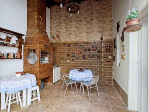 Image 10 - 736754