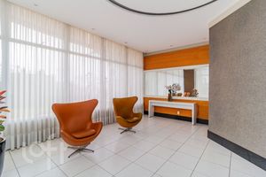 Image 34 - 736758