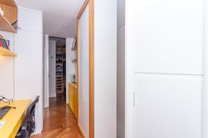 Image 41 - 736771