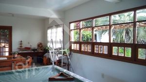 Image 37 - 736804